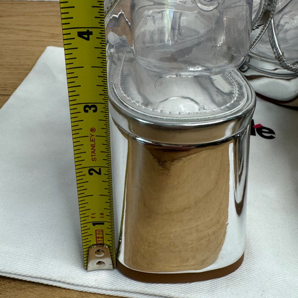 BRAND NEW Larroudé Gio Sandal In Silver Metalic Specchio Block Heel, Size 8 - Picture 4 of 11